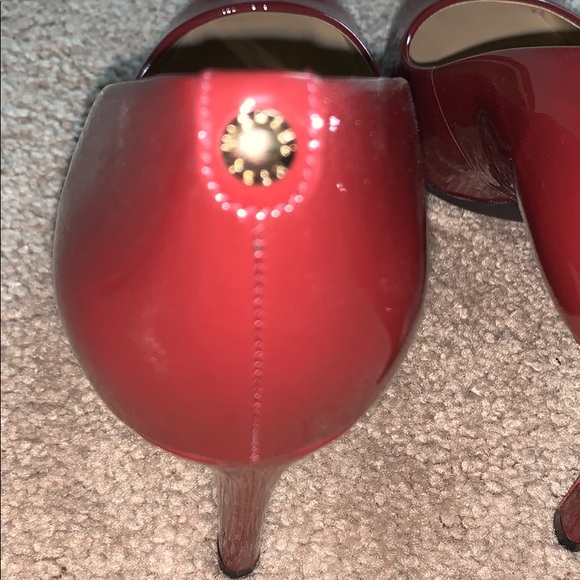 Shoes - Picture 6 of 8